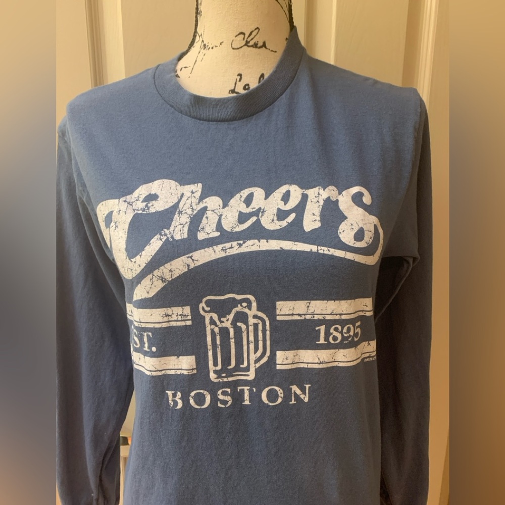 “Cheers” Nostalgic Long Sleeve Blue Graphic T-shirt - Picture 2 of 4